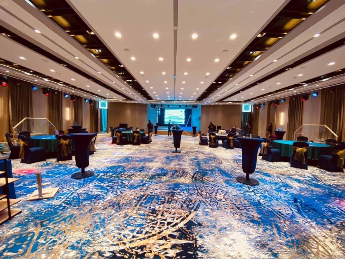 Millennium Plaza Hotel & Mall Ulan Batur Dış mekan fotoğraf